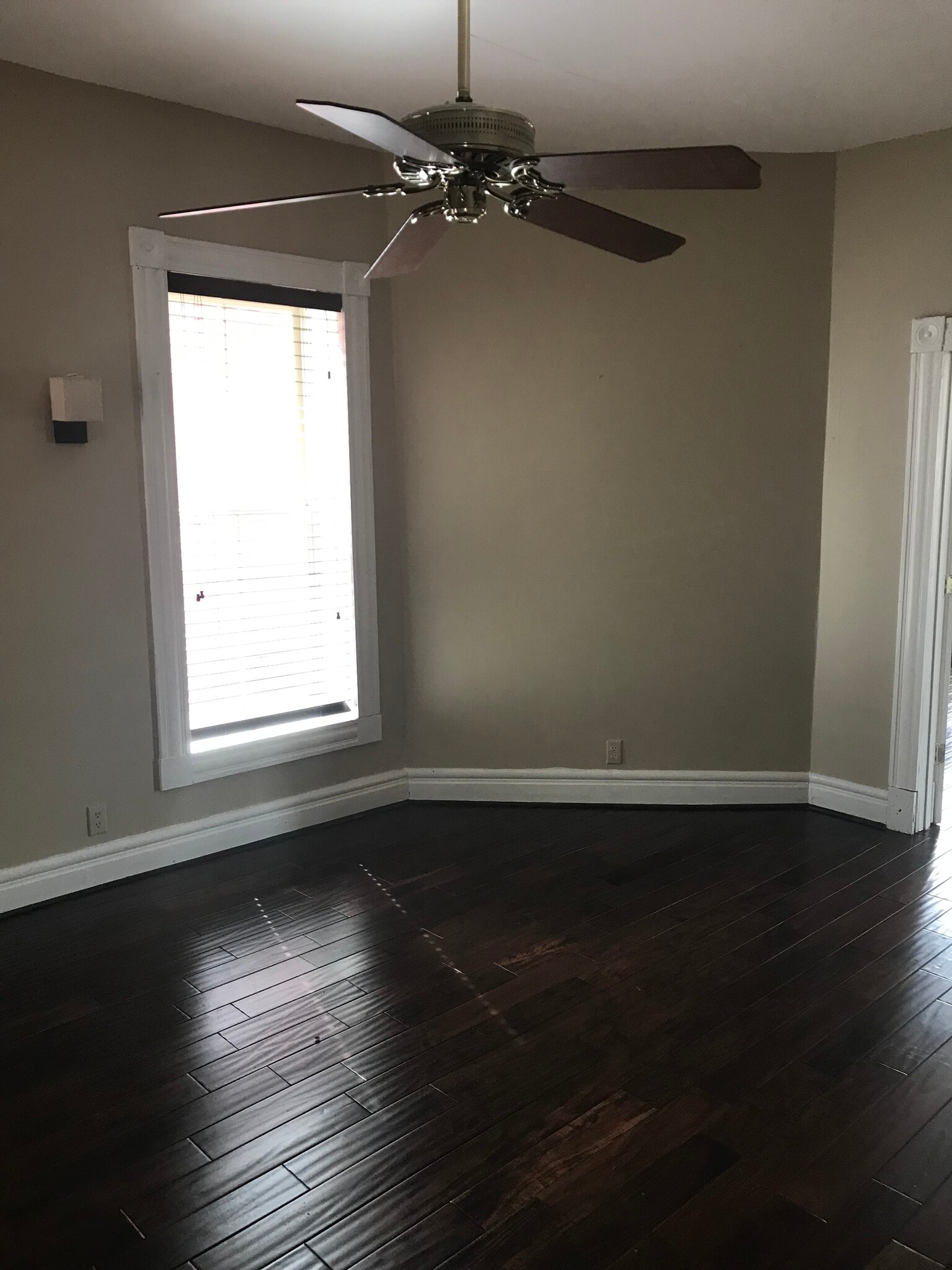 Building Photo - 1037 Garvin Pl