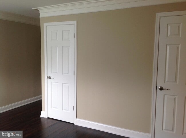 Building Photo - 298 Birch Dr