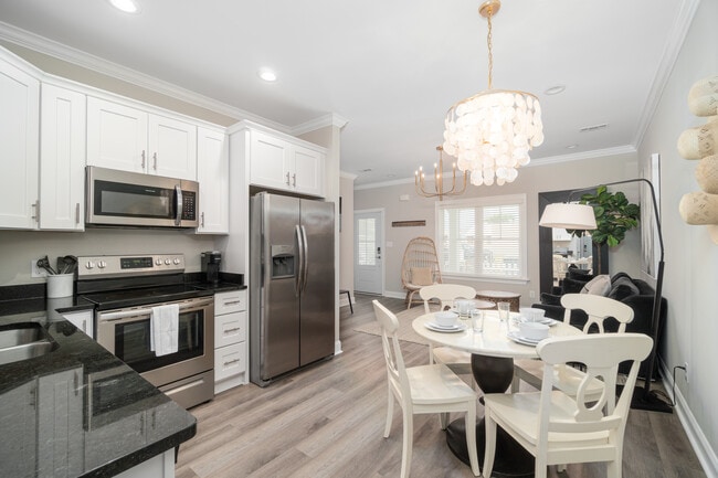 Building Photo - 103 S 13th St