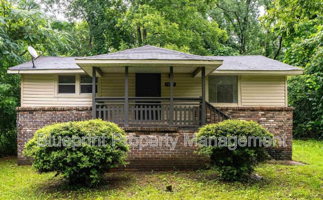 Primary Photo - 1037 Tucker St