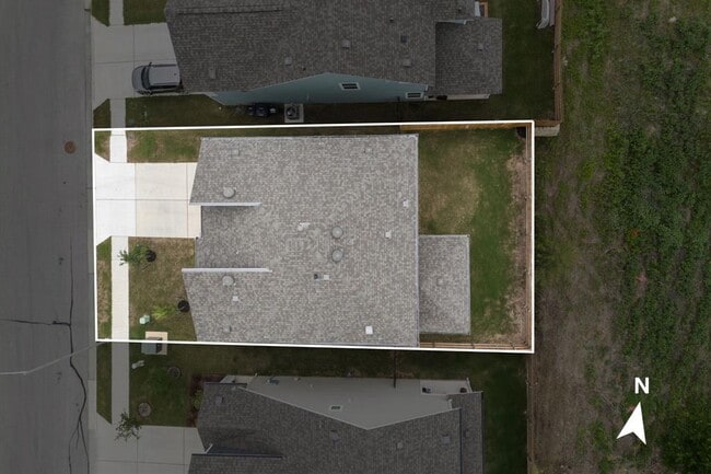Building Photo - 2902 Tavern Dr