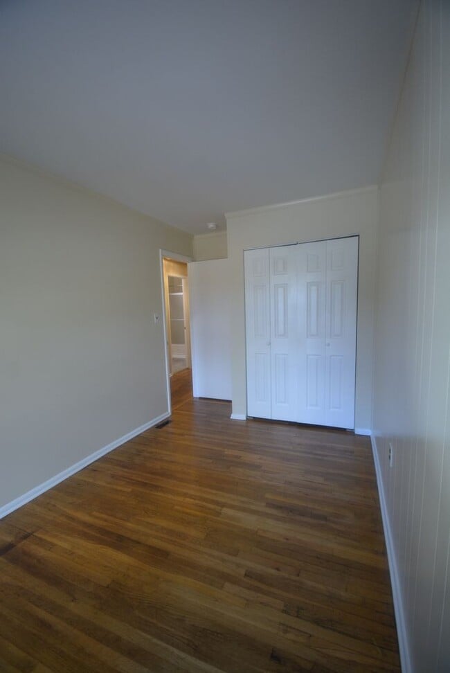 Building Photo - Recently Updated 3 Bedroom 1 Bath in Newar...