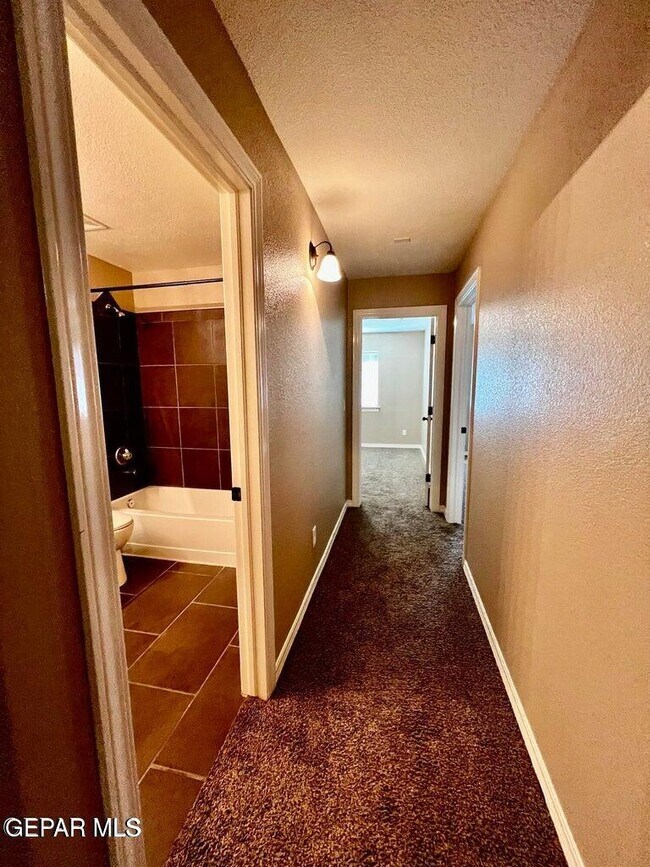 Building Photo - 11044 Bullseye St