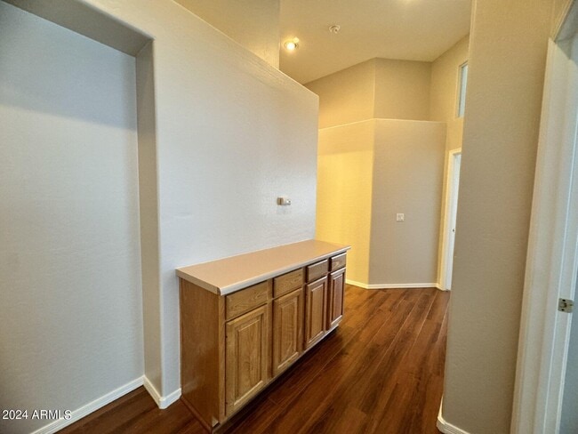 Building Photo - 1795 W Canary Way