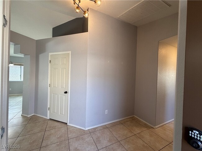 Building Photo - 9333 Jumpin Juniper