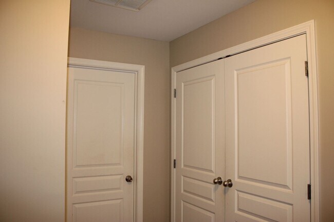 Building Photo - 14-1421 Adkisson