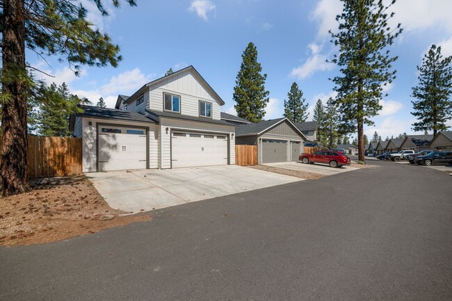 Building Photo - Beautiful 4BR home McKenzie Meadows