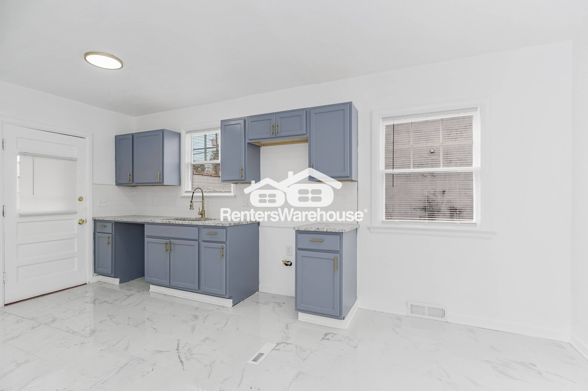 Building Photo - 1111 E 76th St