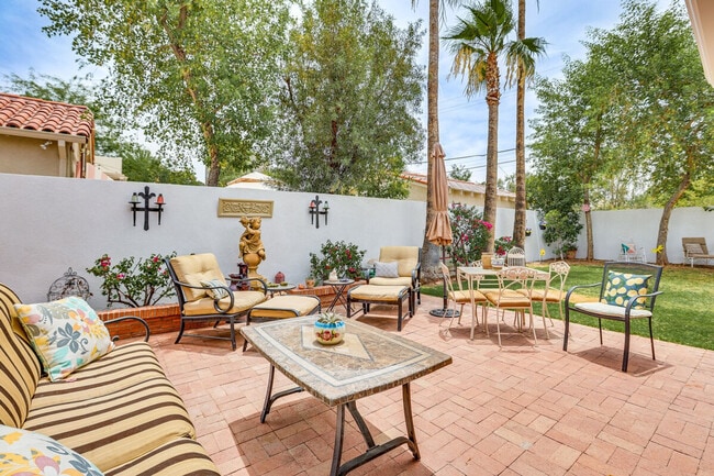 Building Photo - 107 W Windsor Ave