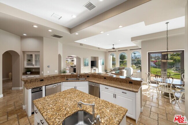 Building Photo - 50350 Vista Montana Rd