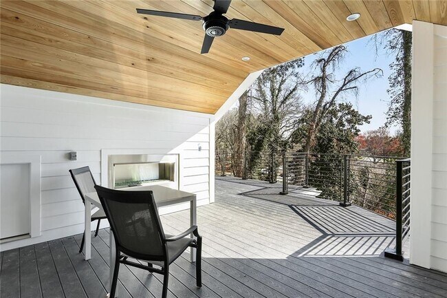 Building Photo - 2985 Lookout Pl NE