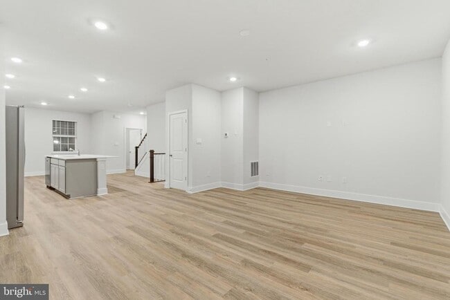 Building Photo - 5229 Manor Park Dr