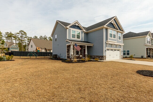 Building Photo - 205 Parrish Ln