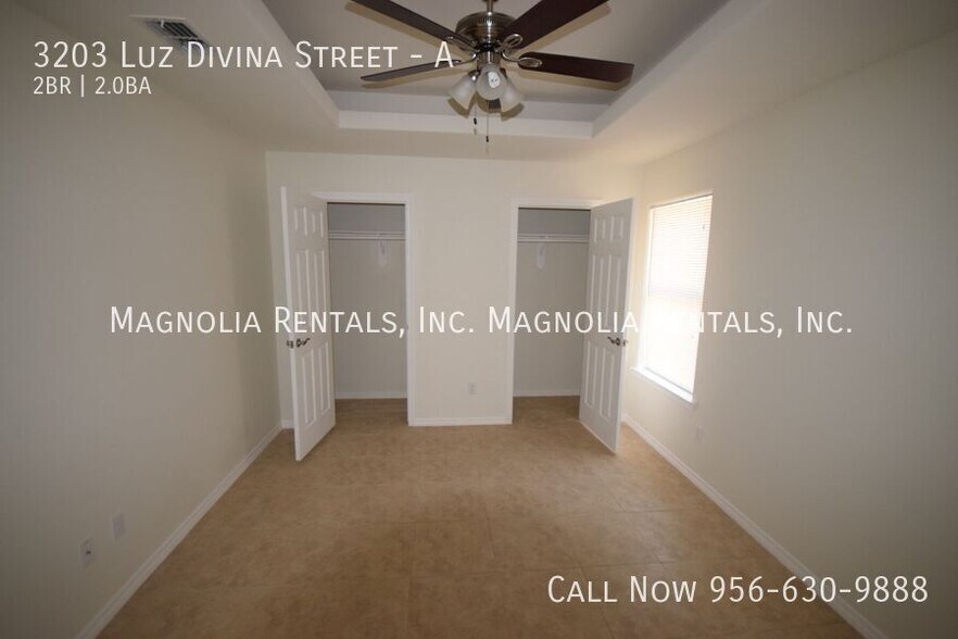 Building Photo - 3203 Luz Divina St