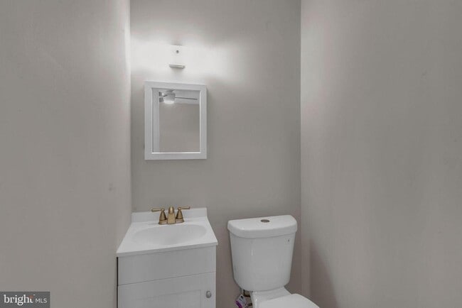 Building Photo - 370 NJ-156