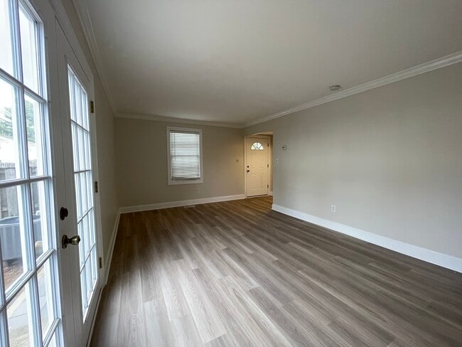 Building Photo - 1761 Aberdeen Cir