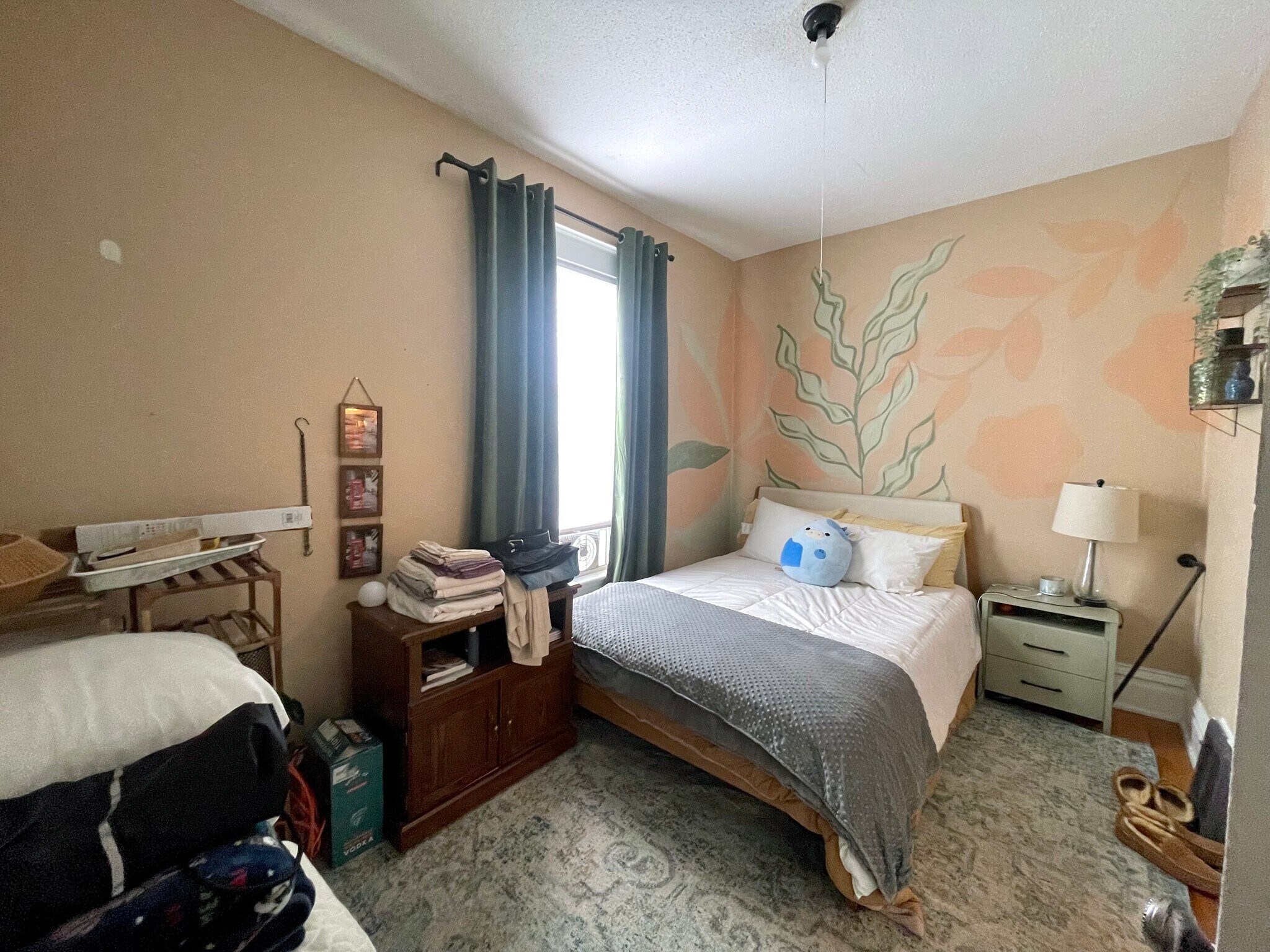 Building Photo - 601 NE Main St