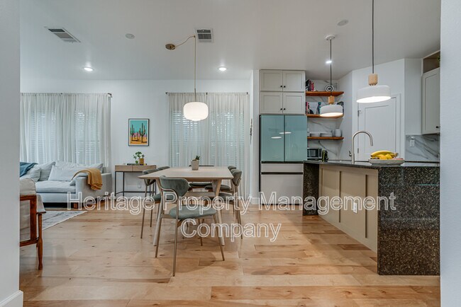 Building Photo - 211 Gibson