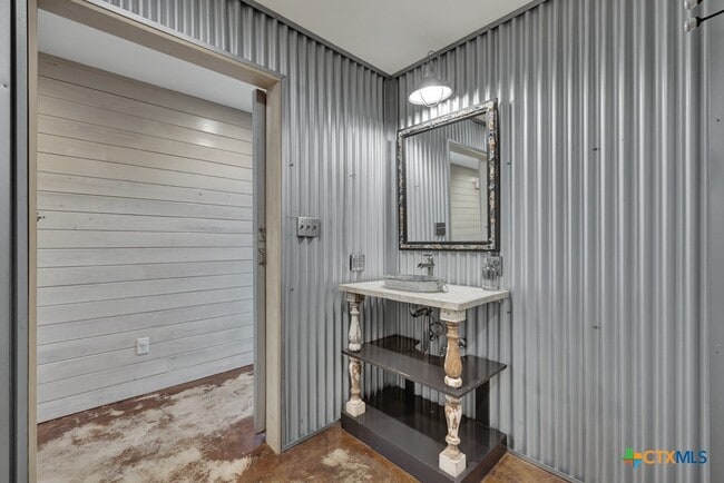 Building Photo - 1091 Mulberry Ave