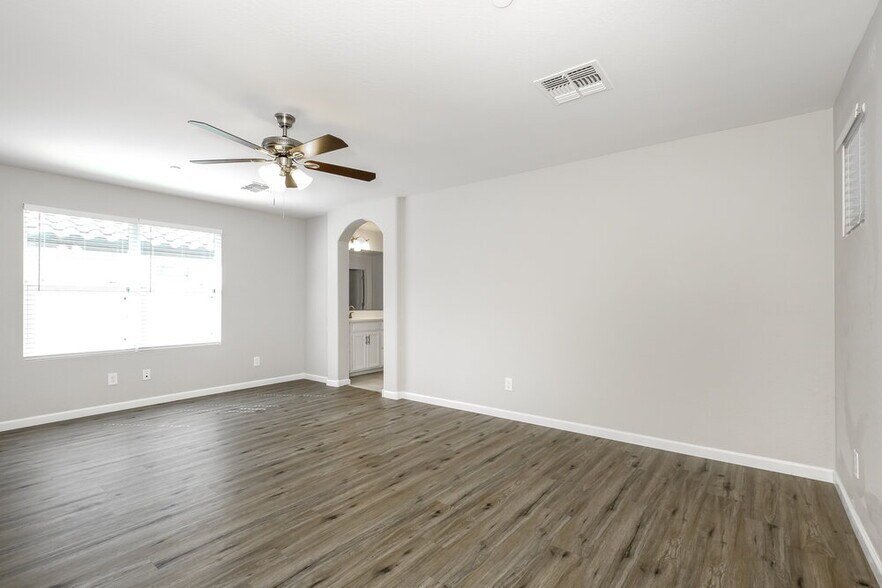 Building Photo - 29074 N 124th Ln