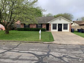 Building Photo - Single Family Home