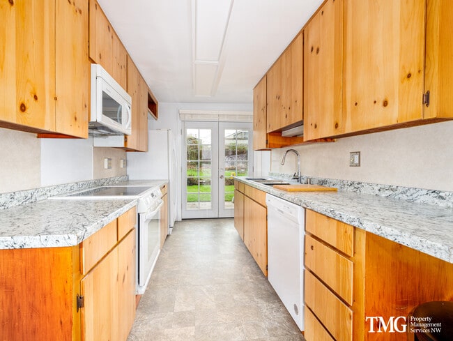 Building Photo - 1413 NE 136th St