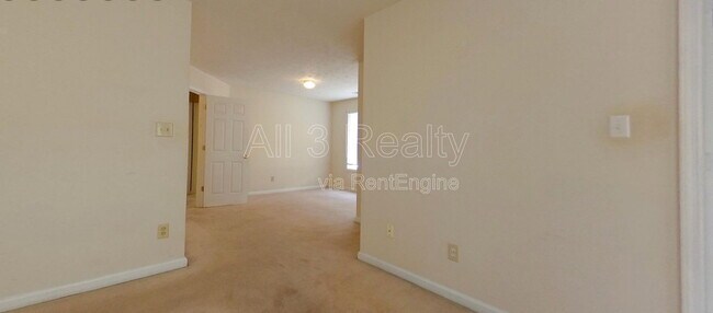 Building Photo - 133 Harbour Lake Dr