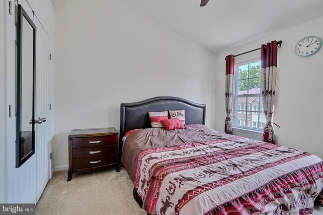 Building Photo - 7863 River Rock Way