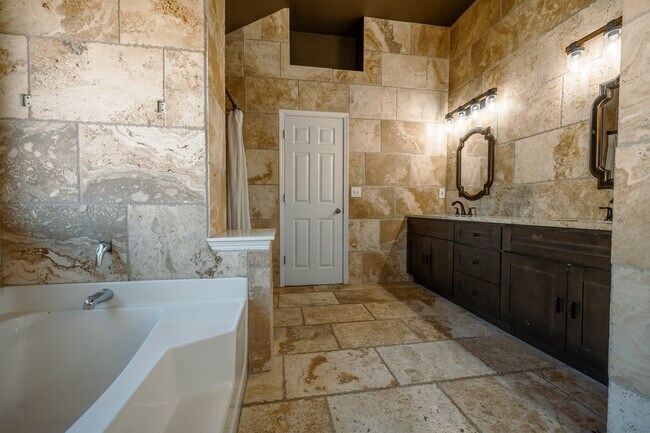 Building Photo - 7445 Absinth Dr