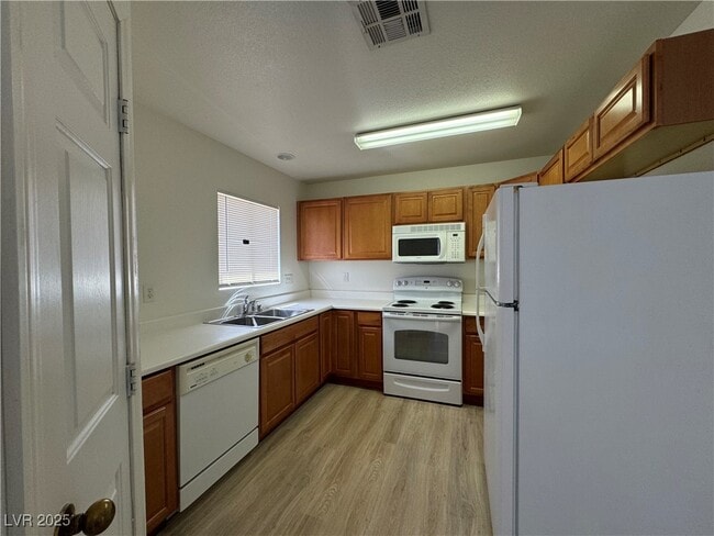 Building Photo - 1360 Bourbon St