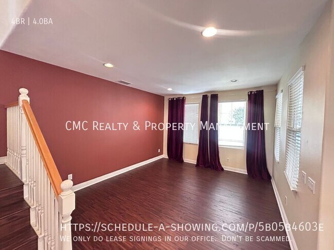 Building Photo - 2541 Hillcrest St