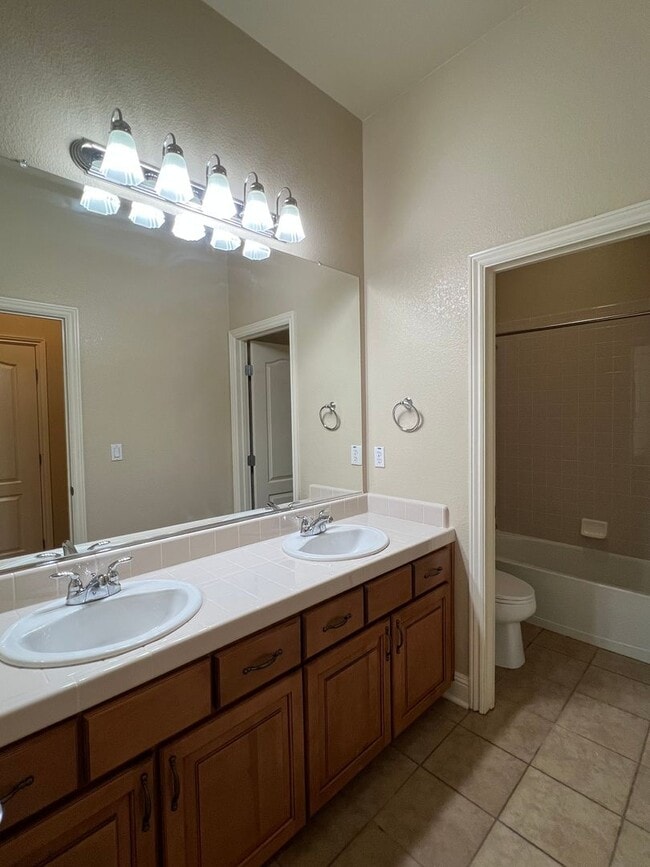 Building Photo - 1256 Jorgenson Dr