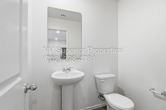 Building Photo - Aliante!! Never lived in!!! Gated!! Community Pool!!! Playground!! 2 Car Garage!! Tankless Hot wa...