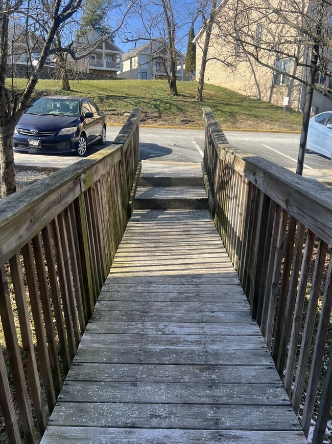 Building Photo - 857 Malabu Dr