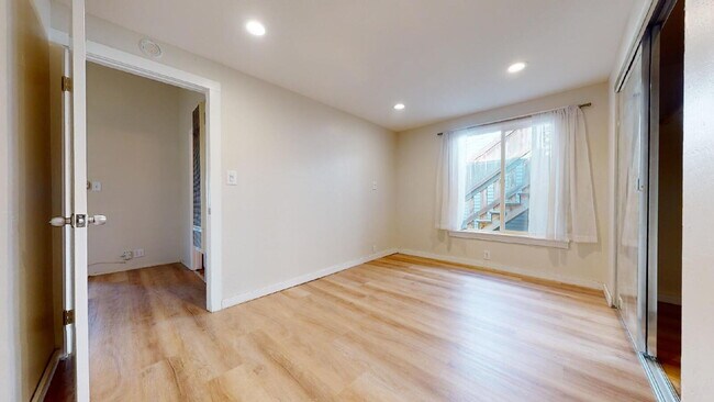 Building Photo - Exceptional Brisbane Home Offering Space, Style & Sunsets
