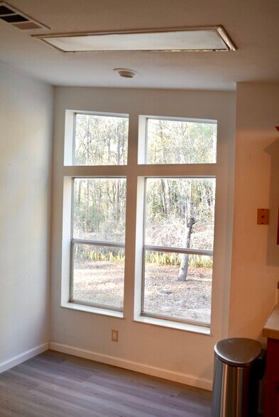 Building Photo - 29205 Saddle Oaks Ln