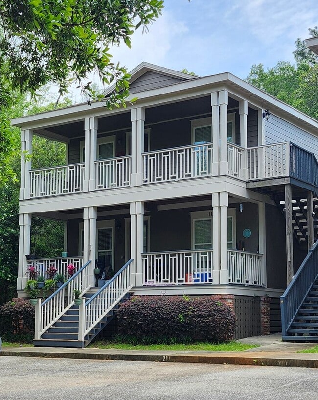 Building Photo - *****AVAILABLE NOW*****