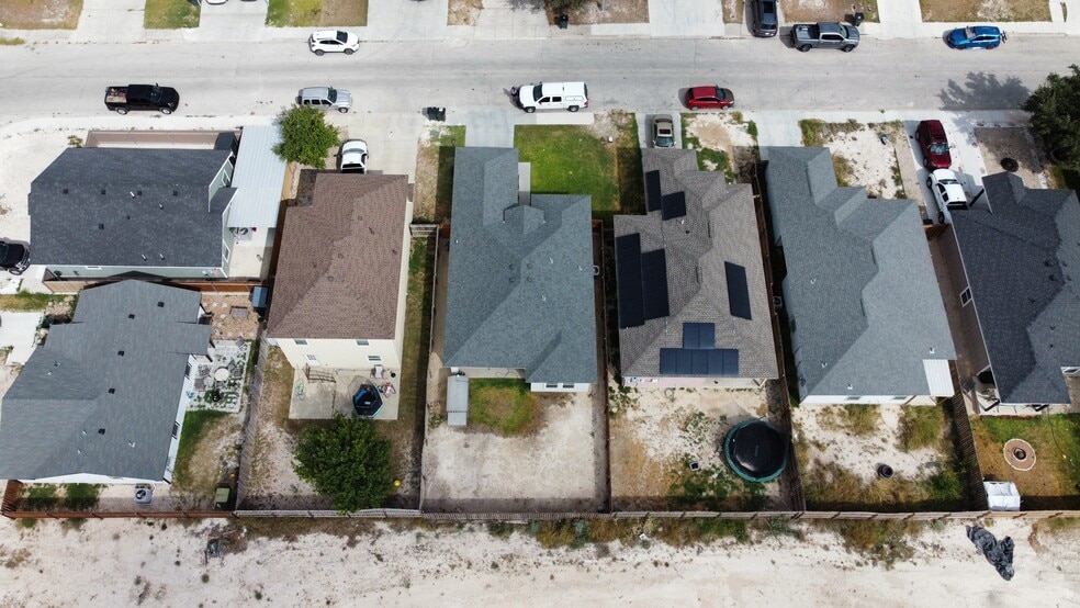 Building Photo - 1012 Tesoro Hls