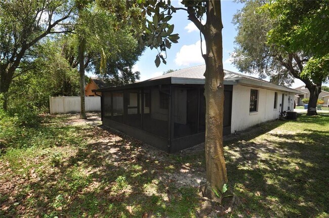 Building Photo - 1740 Terry Cir NE