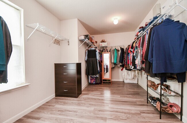 Building Photo - 2810 Powell Springs Ct