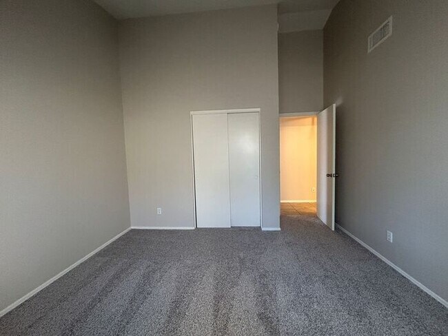 Building Photo - 6858 S 19th St