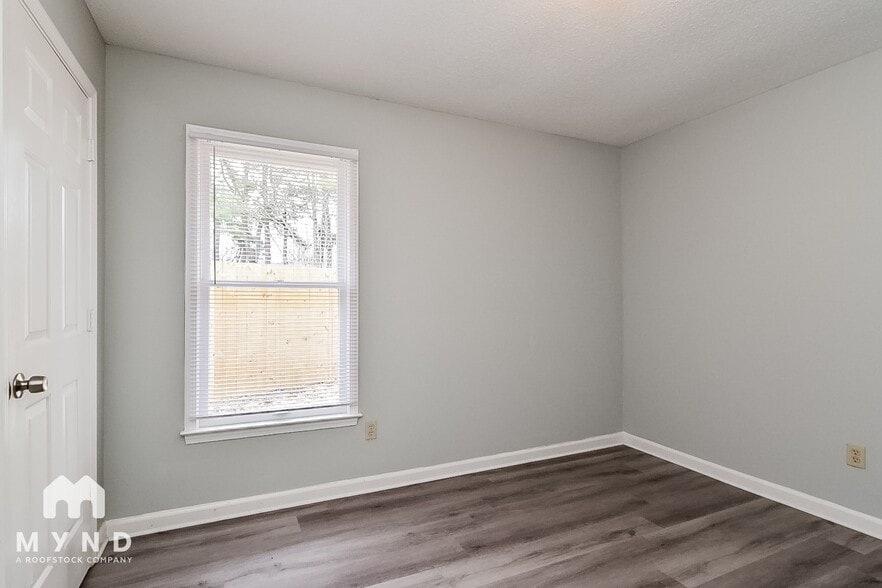 Building Photo - 4132 Cohasset Cove