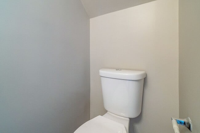 Building Photo - Spacious Townhome in Prime South Charlotte...