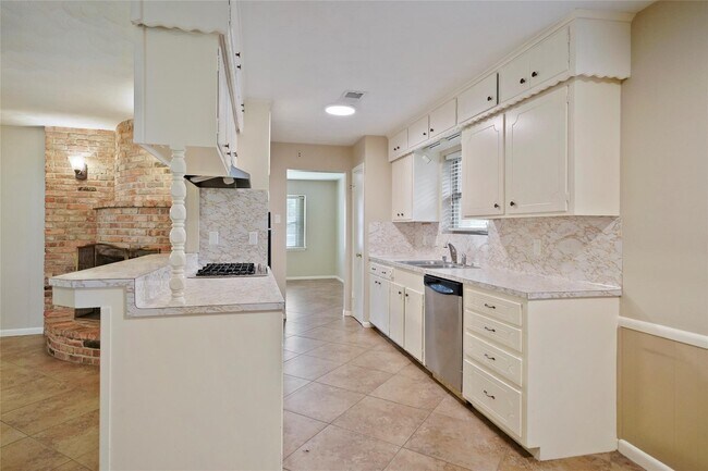 Building Photo - 1319 Spillers Ln