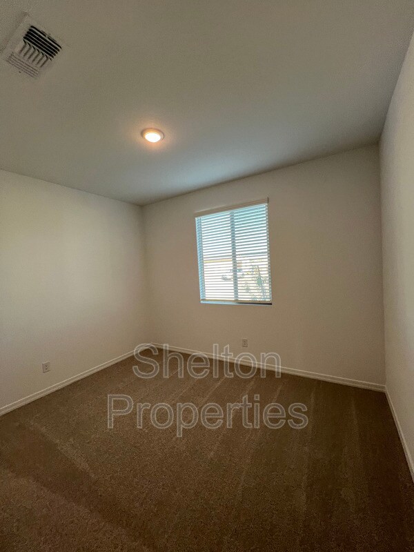 Building Photo - 7721 W Saddlehorn Rd