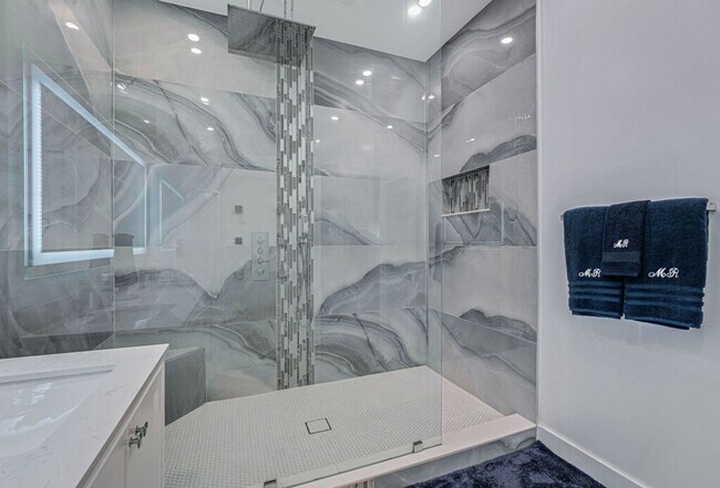 Building Photo - Spacious 4-Bedroom with 3 Full Baths in Royal Palm Beach!