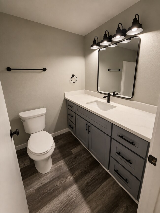 Building Photo - Must See 3 BED/2 Bath Rambler in Heart of Tumwater! Available 8/05/26!