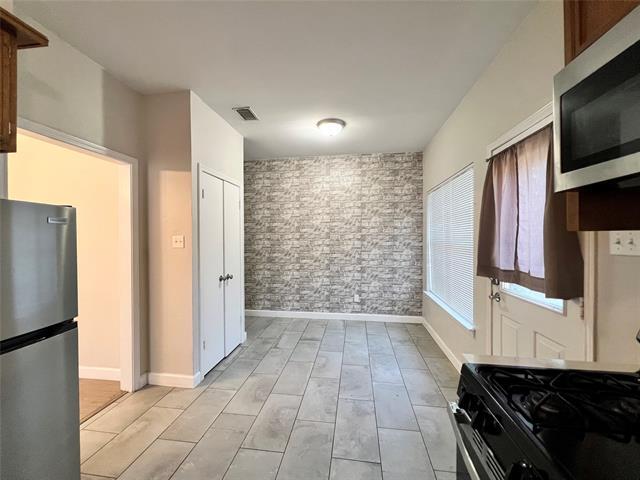 Building Photo - 2028 Parkside Ct