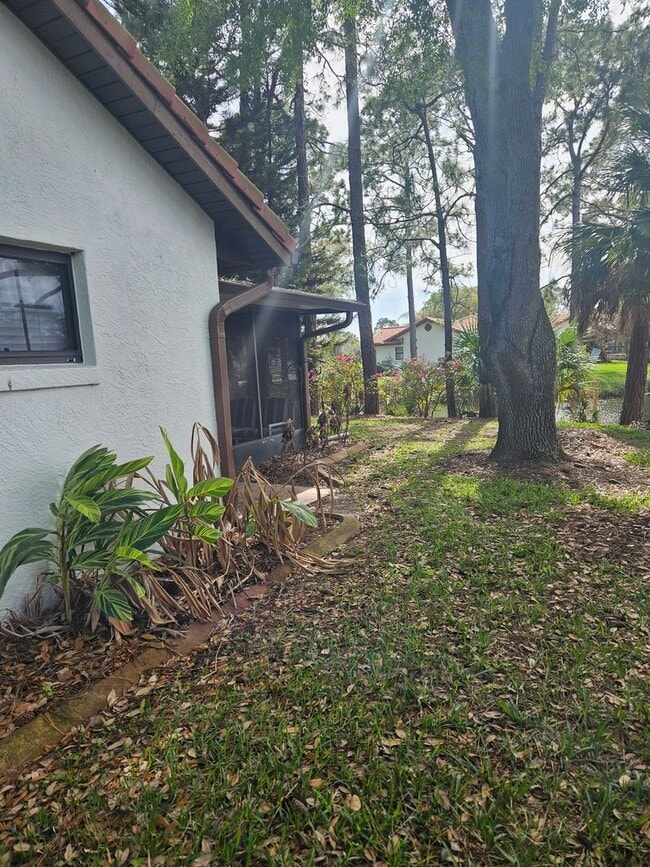 Building Photo - 2 BEDROOM 2 BATH HOME IN  PELICAN BAY GATED COMMUNITY