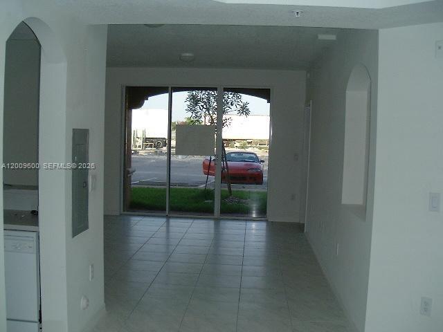 Building Photo - 6630 NW 114th Ave